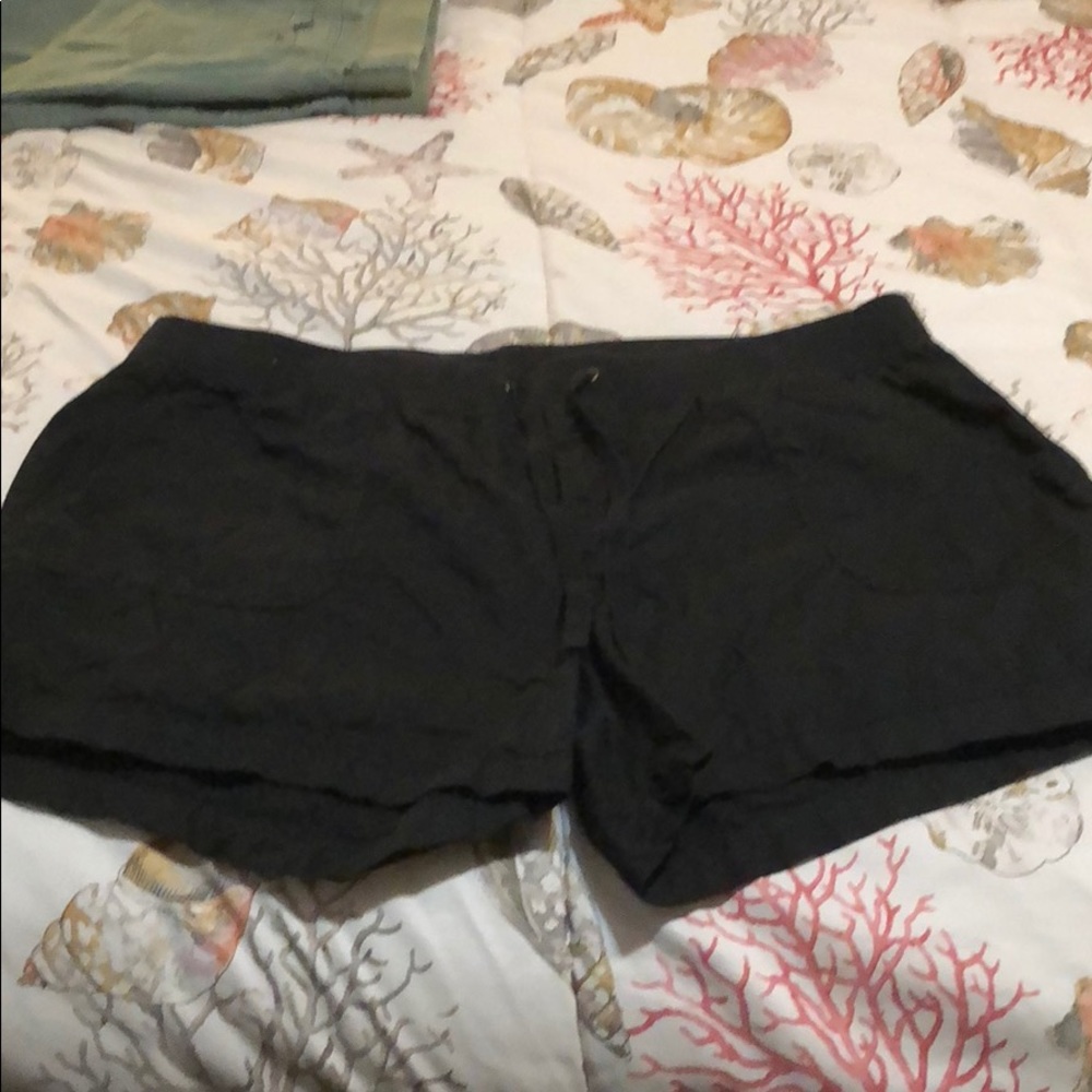 Black old navy shorts